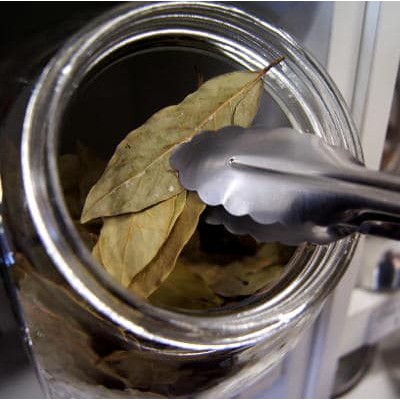 [Mã GROSALEHOT giảm 8% đơn 250K] Bay leaves - Lá thơm nguyệt quế nấu món hầm 25g 100g | BigBuy360 - bigbuy360.vn