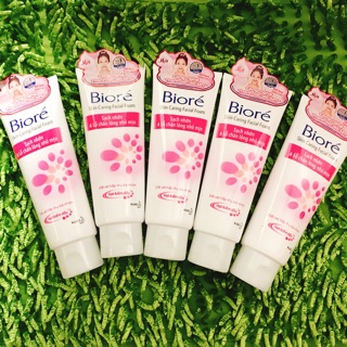 Sữa rửa mặt Biore
