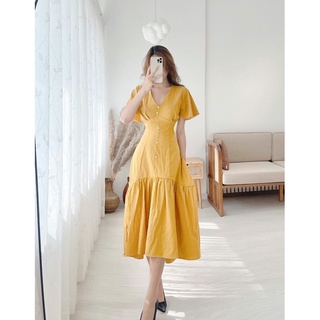 ĐẦM ĐUÔI CÁ CỔ V TAY BÈO