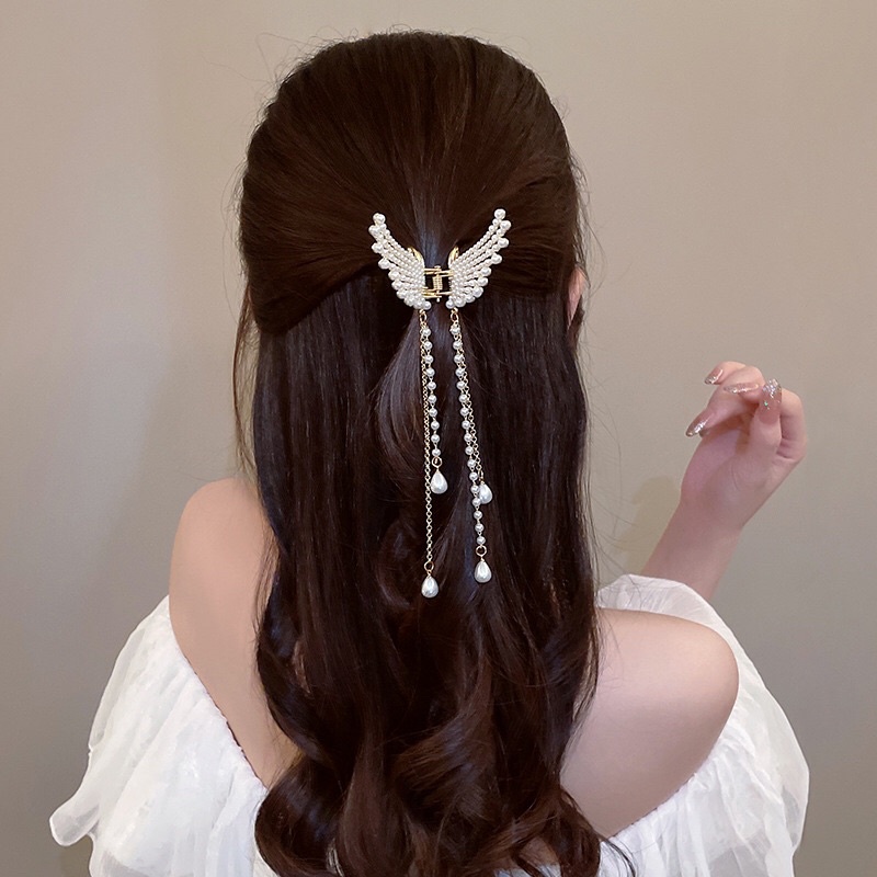 Kẹp càng cua đính đá cao cấp, nhẹ nhàng tiểu thư.