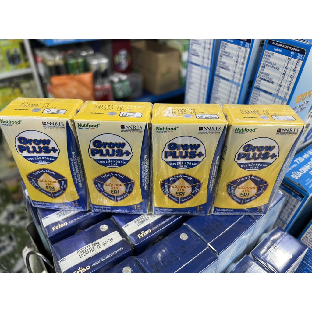 Thùng 48 Hộp Sữa Bột Pha Sẵn Nutifood GrowPLUS+ Sữa Non (Vàng) 110ml