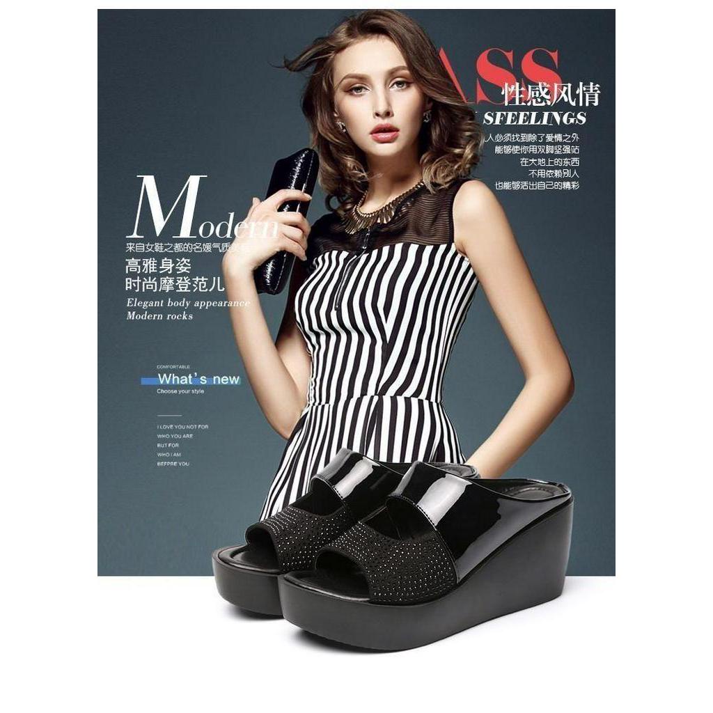 Dép đế xuồng đính kim tuyến siêu sang