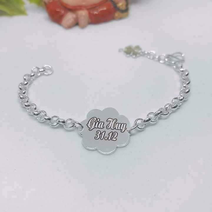 lắc chân in tên cho bé yêu | BigBuy360 - bigbuy360.vn