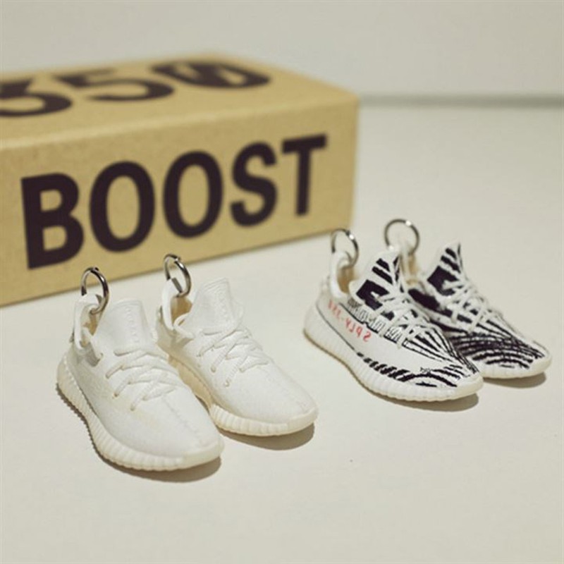 Móc Khoá Giày Sneaker 3D Yezzy 350 Tỉ lệ 1:6 Mô Hình Giày Sneaker Mini