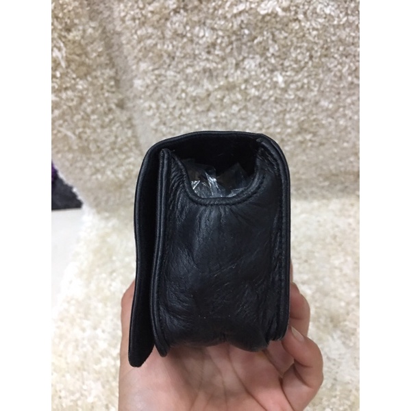 Ví si da thật y hình hiệu