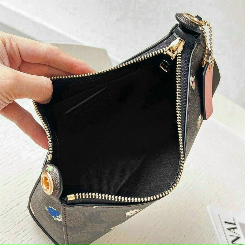 Túi Coach Jes Baguette siêu sang