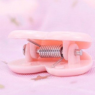 Kẹp giấy màu hồng hình trái tim đáng yêu