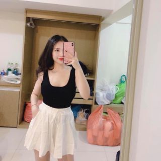 Áo ba lỗ hở lưng