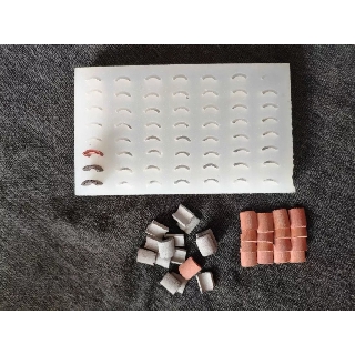 Khuôn silicone trong dẻo dùng để đổ viên gạch trong xây dựng mô hình, tiểu cảnh