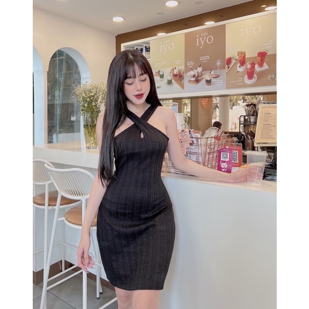 ĐẦM BODY LEN GÂN CỔ YẾM