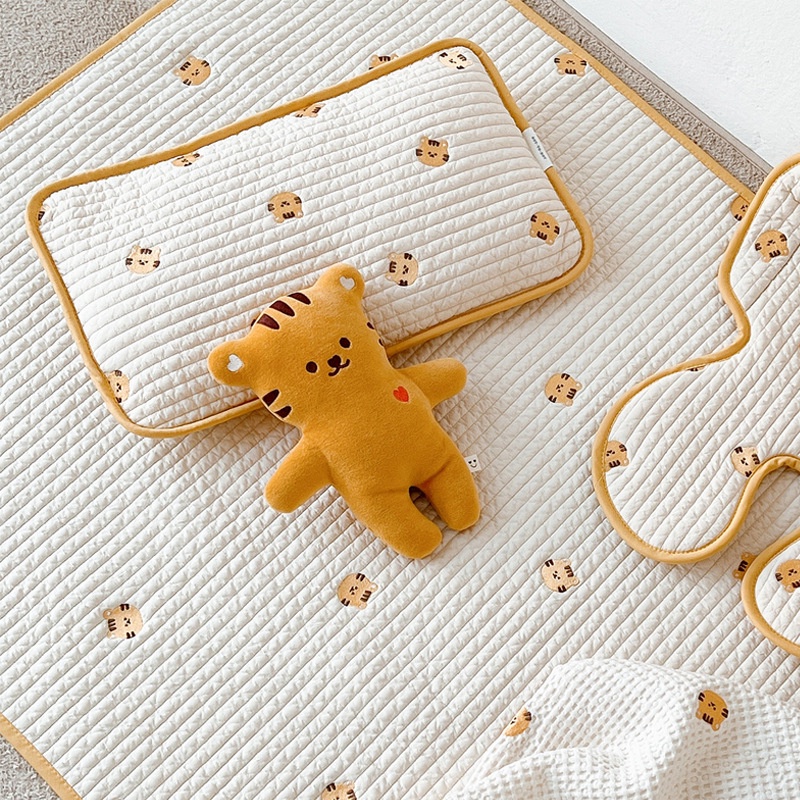 Gối Cotton Lưới Thoáng Khí Thấm Hút Mồ Hôi Thêu Họa Tiết Xinh Xắn Cho Bé