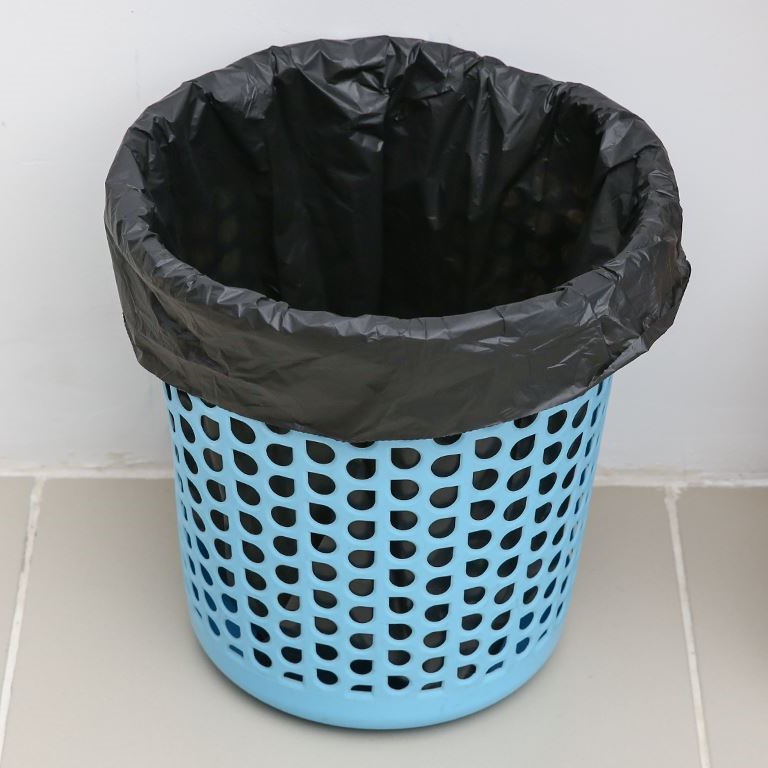 Túi Đựng Rác Tự Hủy Sinh Học Bịch 3 Cuộn 1kg SIZE TIỂU 45x56CM Màu Đen Nilong Bọc Đa Năng Tiện Lợi