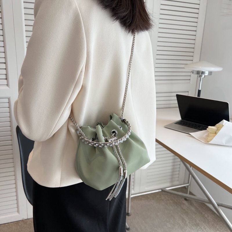 Túi đeo chéo JASMIN NOIR da PU đính đá phối dây xích thời trang cho nữ