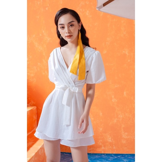 Jumpsuit tay bồng cổ V Aholic A2773 | BigBuy360 - bigbuy360.vn