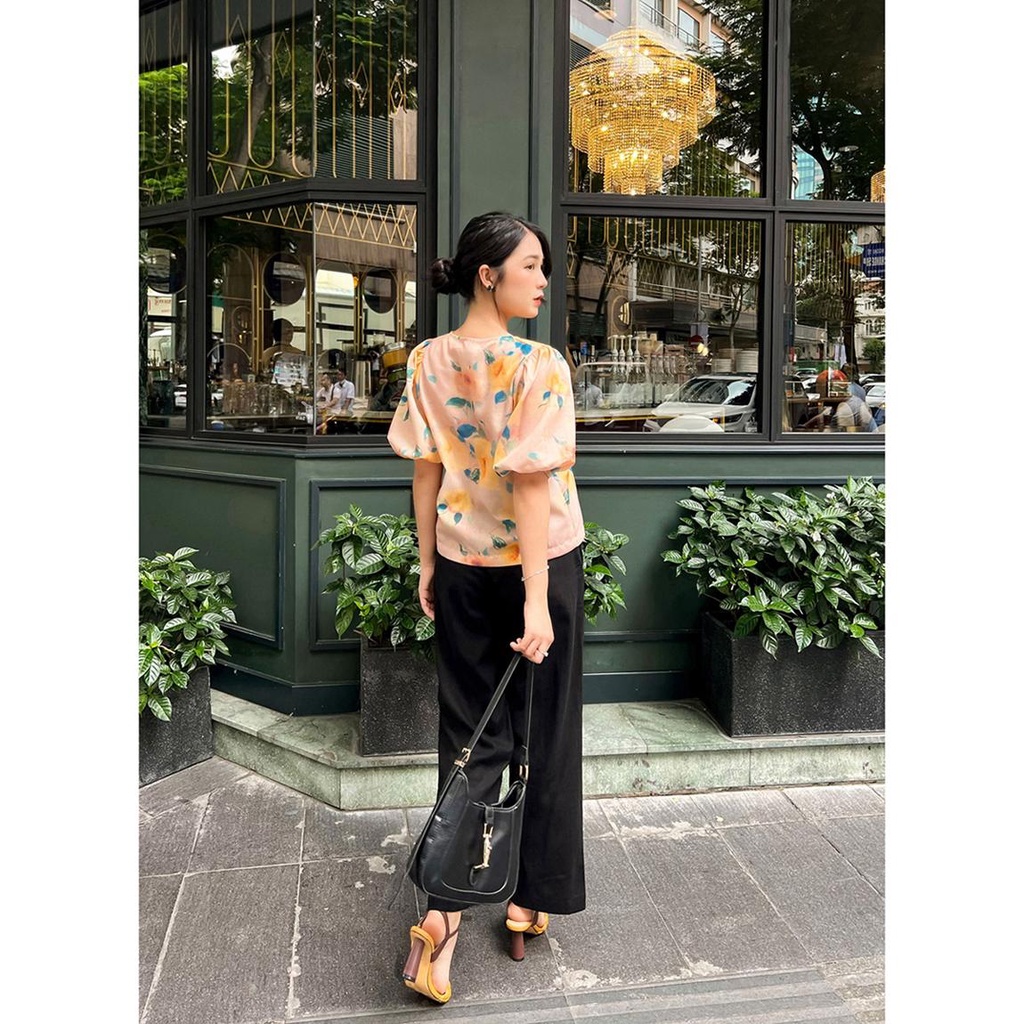 Áo Vải Cotton Hoa Tay Phồng Swanlake - A09725LW10