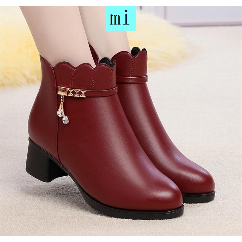 Giày bốt đi tuyết thiết kế mới lót nhung giữ ấm cao cấp thời trang mùa thu đông dành cho phụ nữ trung niên
 | BigBuy360 - bigbuy360.vn