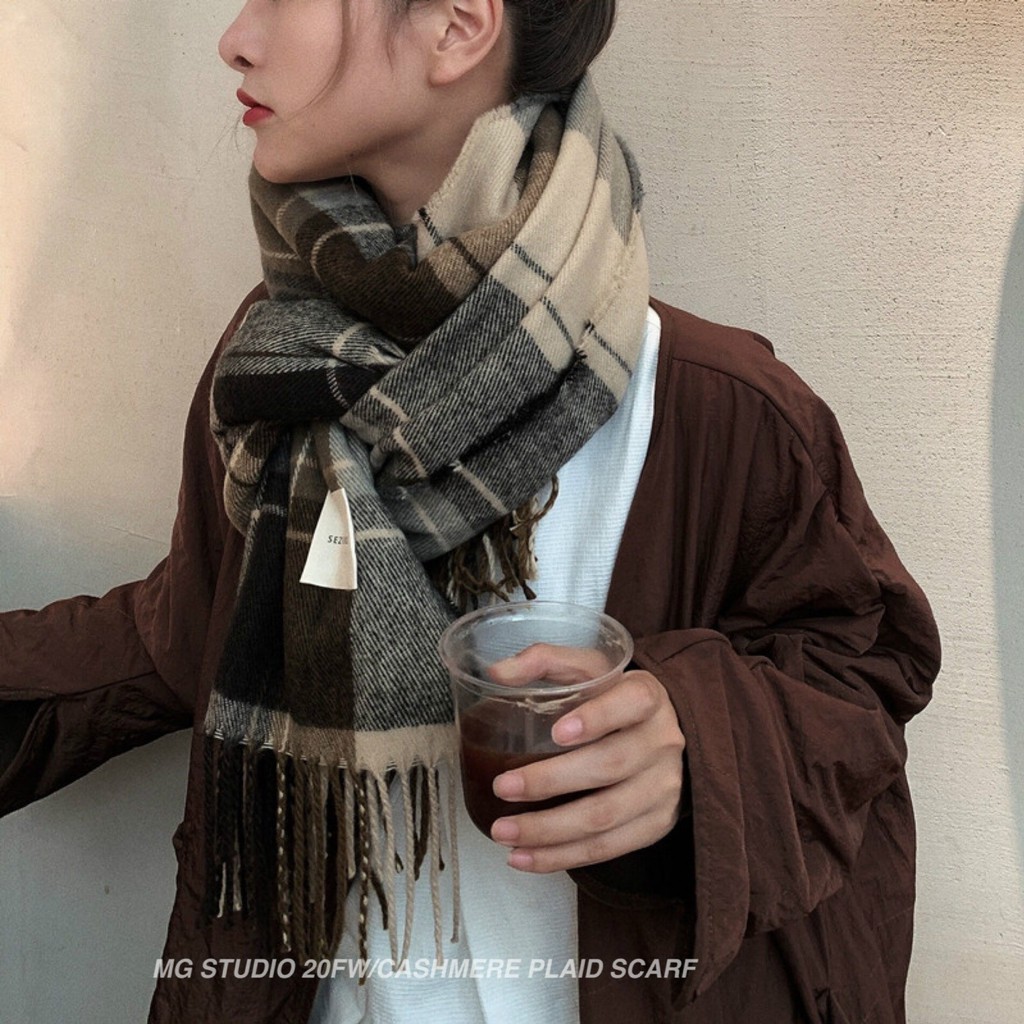 Khăn Choàng MG STUDIO Vải Cashmere Phối Tua Rua Họa Tiết Sọc Caro
