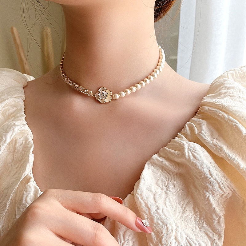 vòng cổ nữ chuỗi ngọc hoa trà đính đá phong cách Hàn Quốc