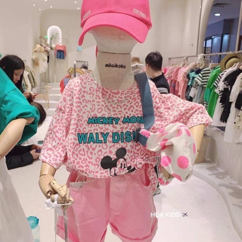 Set Áo Thun Ngắn Tay Và Quần Short Họa Tiết Da Báo Cho Bé Gái