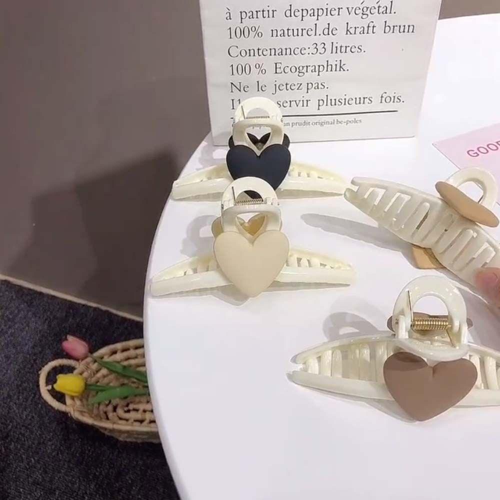 Kẹp Tóc Hình Trái Tim Màu Đen / Be Thời Trang Hàn Quốc Xinh Xắn Cho Nữ WMES15H