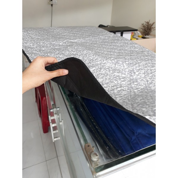 Tấm che nắng kính lái ô tô