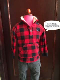 Áo nỉ cổ lông Carter