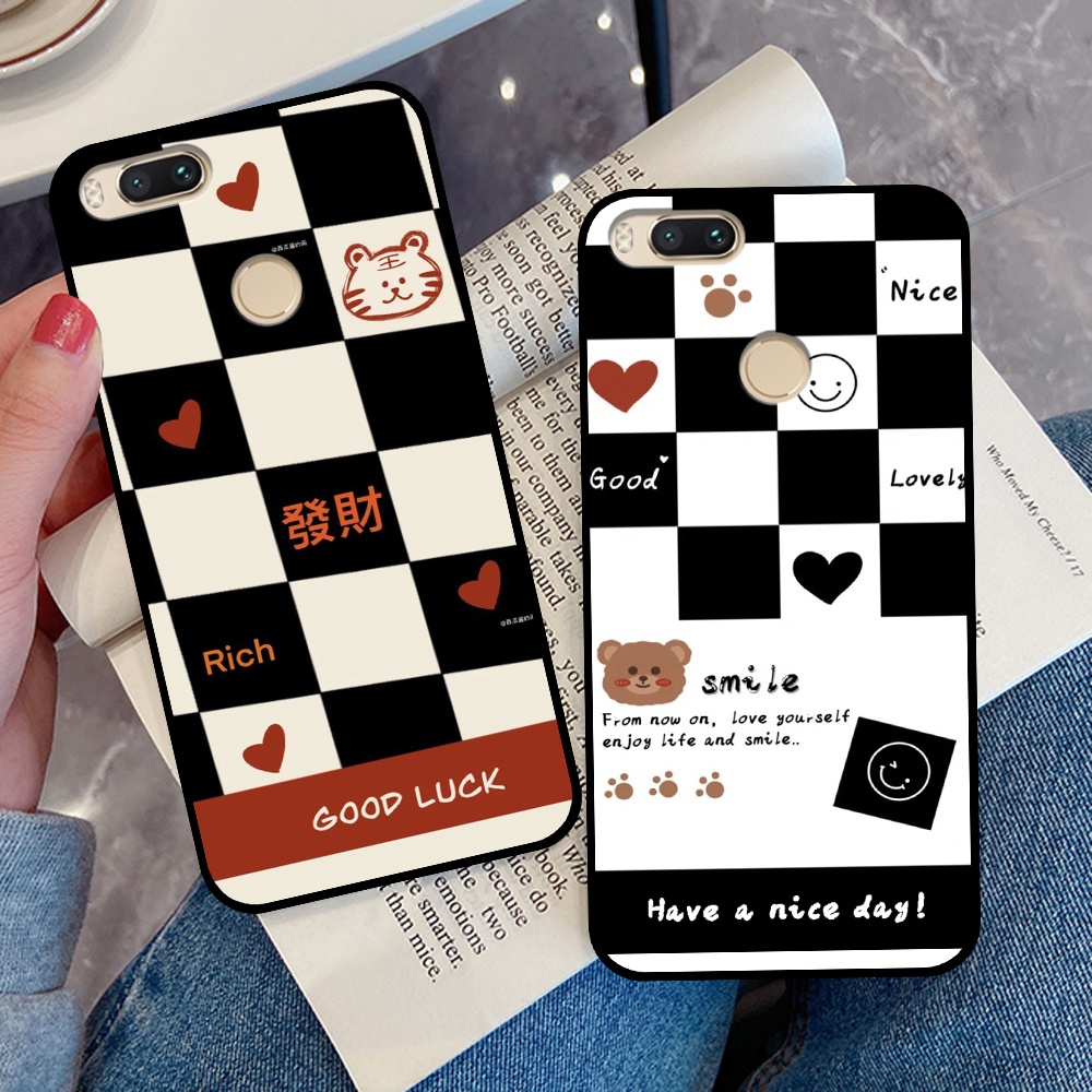 Ốp Xiaomi Mi A1 / Mi 5x in hình sọc caro, họa tiết đen trắng dễ thương