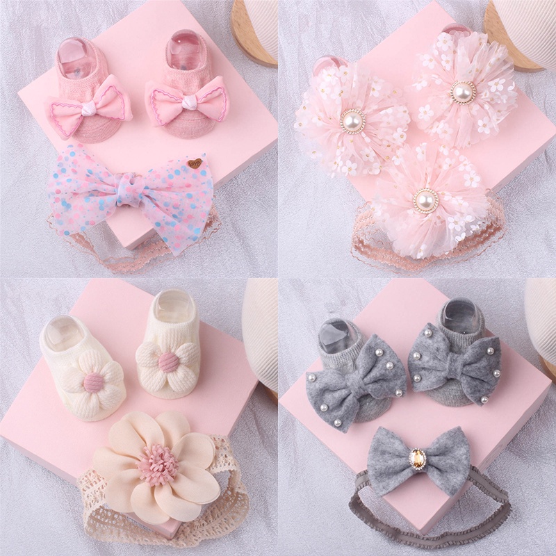 Set 2 Đôi Vớ Ren Hoa Chống Trượt Dễ Thương Cho Bé