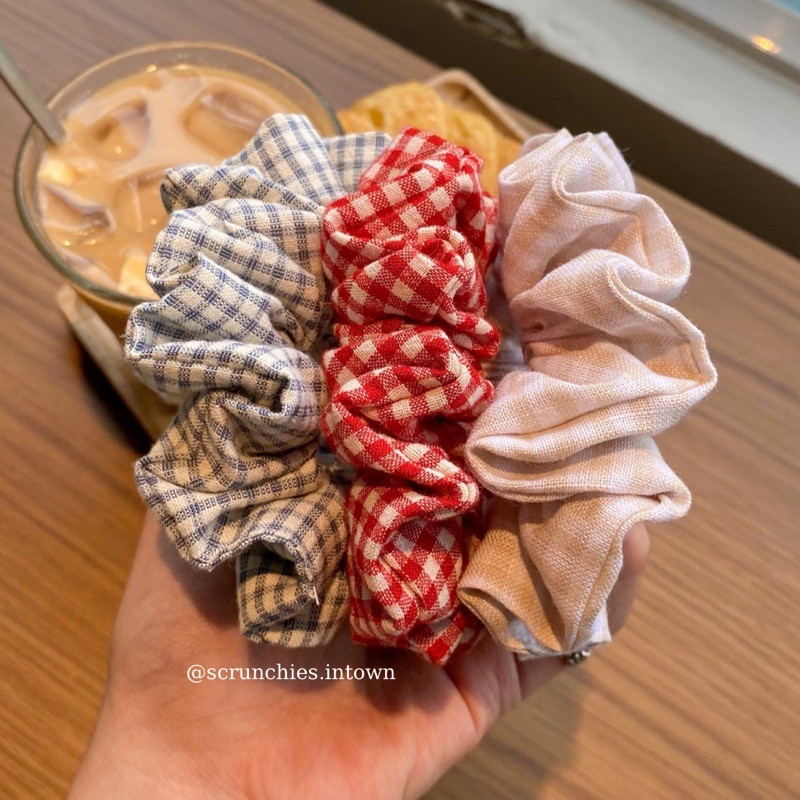 SUMMER ON THE GO - CARO SCRUNCHIES