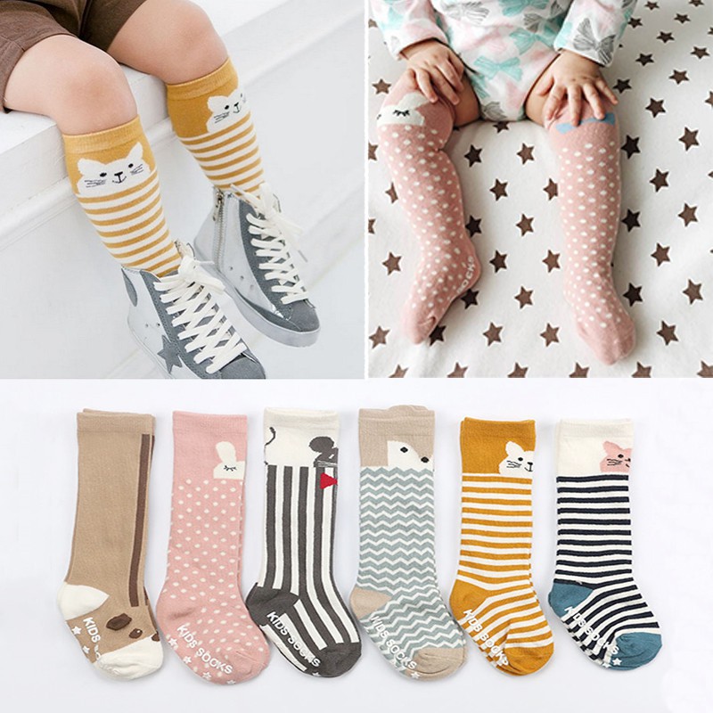 Vớ cổ cao giữ ấm in hình thú đáng yêu bằng cotton cho em bé
