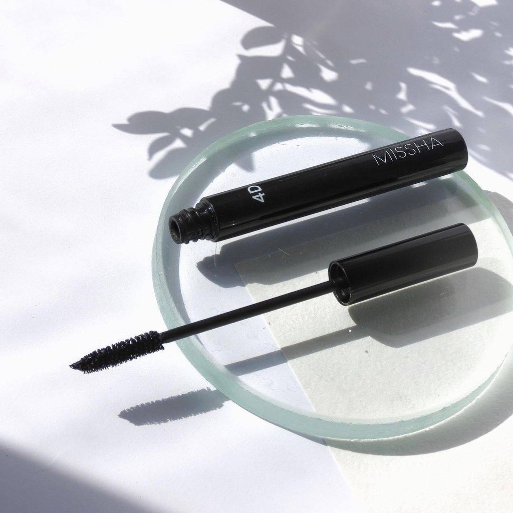 MASCARA MISSHA 4D DÀY VÀ CONG MI TỰ NHIÊN