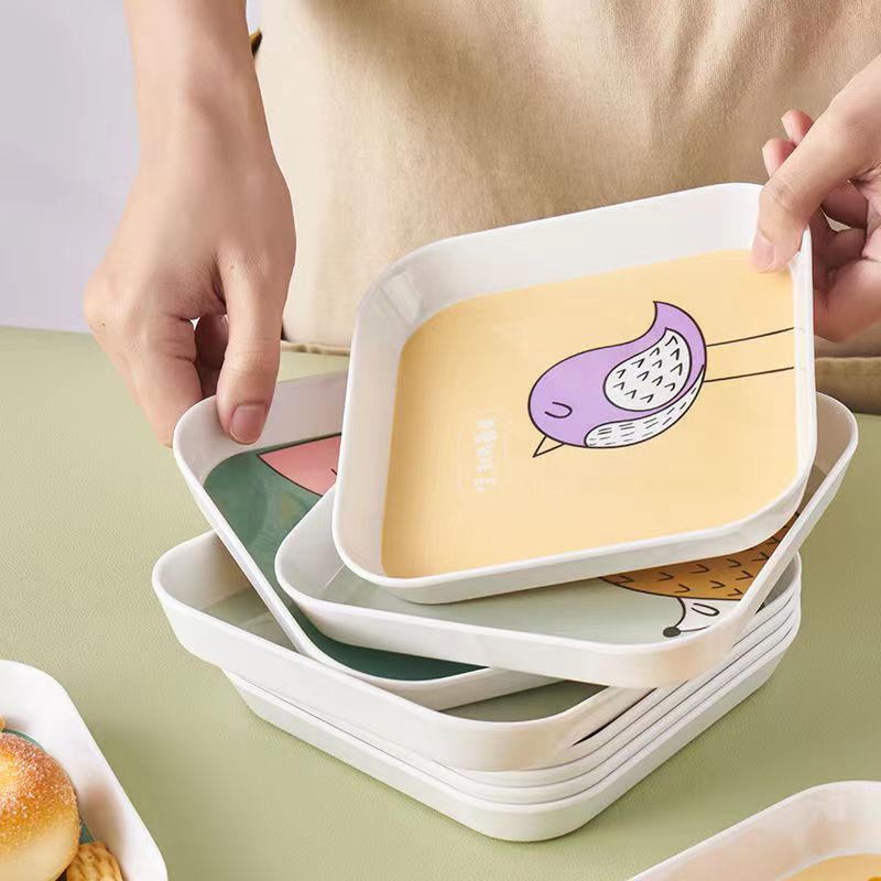 Set 4 Đĩa Đựng Thức Ăn Họa Tiết Hoạt Hình Dễ Thương