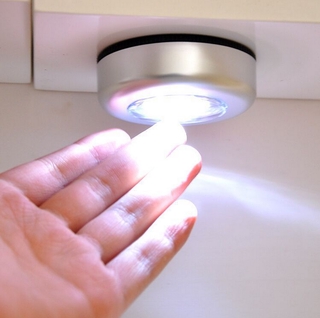 Đèn Led 3 Bóng Mini Chạy Pin Không Dây Gắn Tường / Cầu Thang / Tủ Bếp