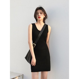 Đầm dệt kim mảnh vừa vặn cổ chữ U không tay có túi bên hông dành cho nữ