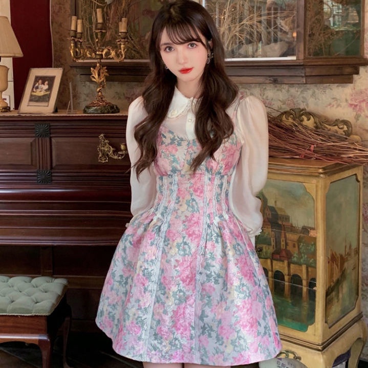 Áo tay phồng và chân váy thời trang xinh xắn cho nữ