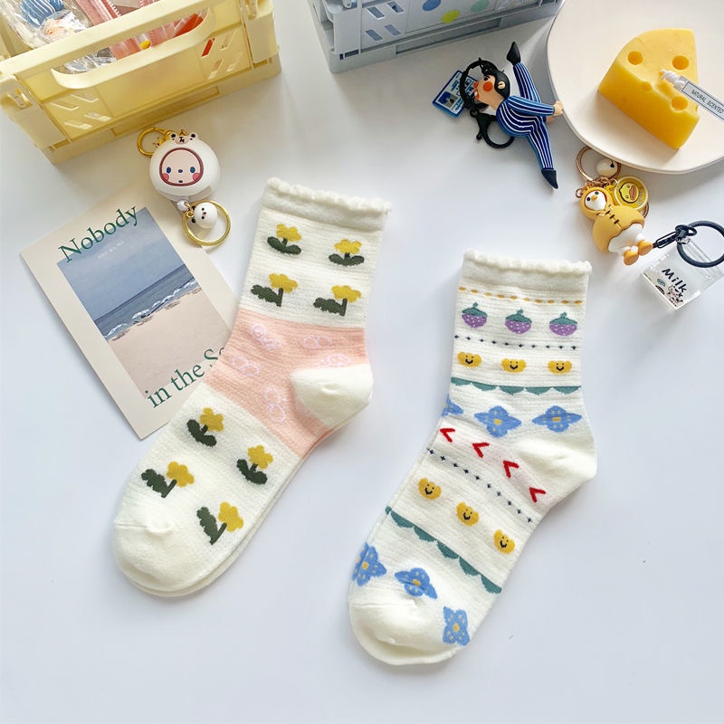 Đôi Vớ Thoáng Khí Phối Ren Họa Tiết Thỏ Dễ Thương Bắt Mắt