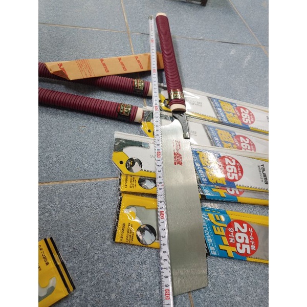 Cưa cầm tay made in Japan.