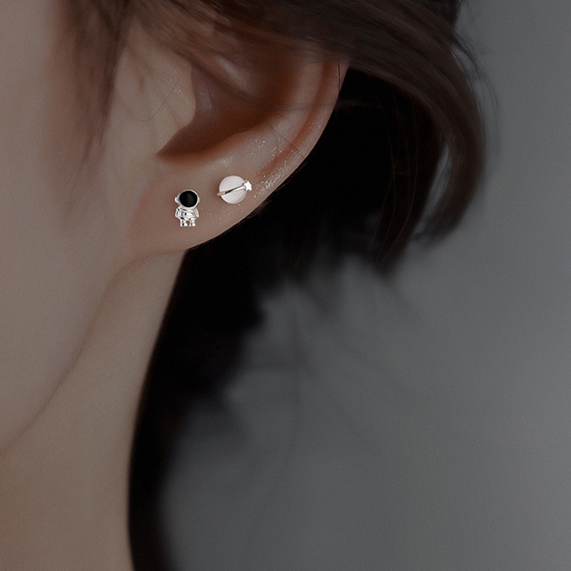 Khuyên Tai Bạc Hình Phi Hành Gia Đính Đá Opal Dễ Thương