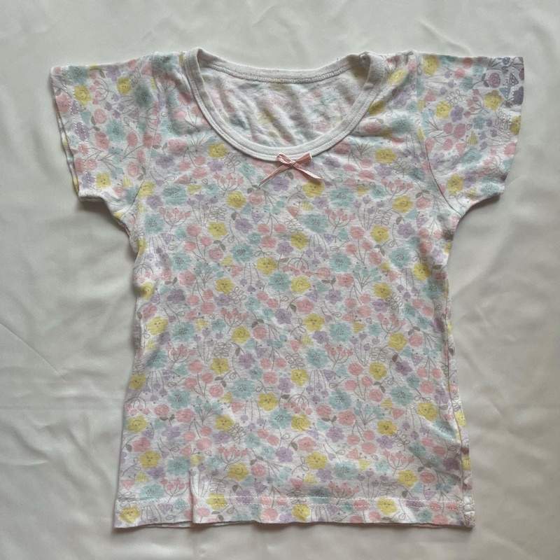 Y2k áo thun hoạ tiết hoa nhí  2hand