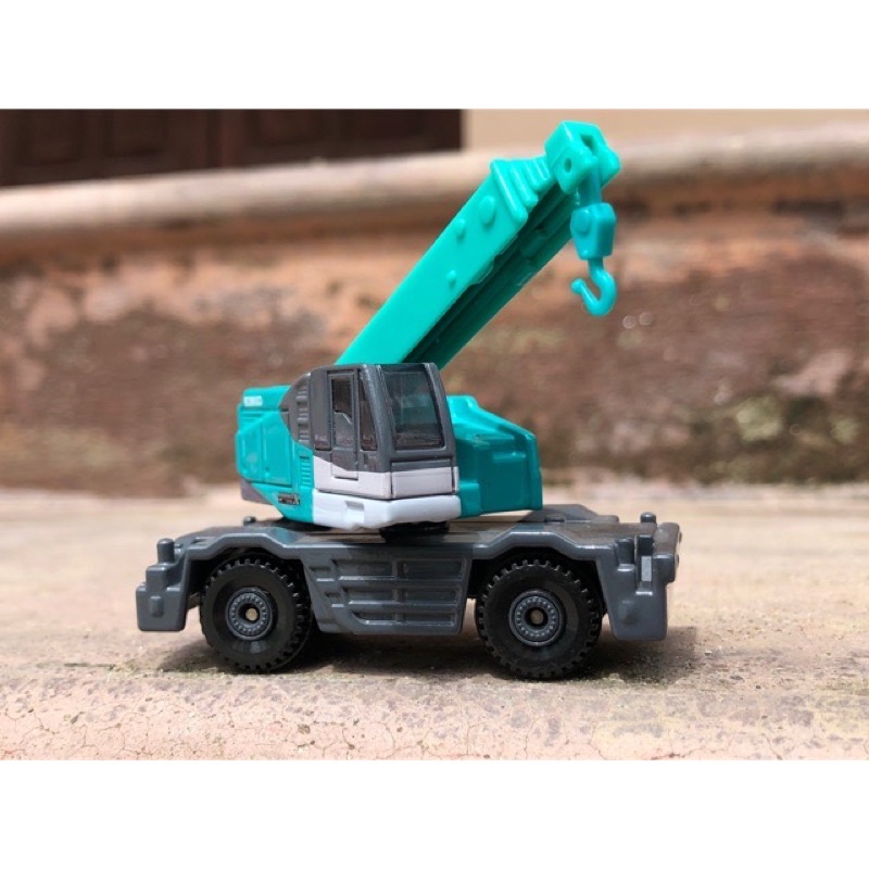 Xe Mô Hình TOMICA  cẩn cẩu xoay 360 độ
