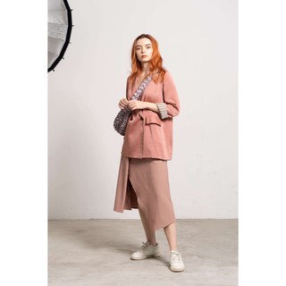 KHÂU BY CQ- Áo Blazer lụa hồng Rustic