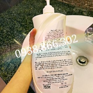 Sữa tắm trắng da mịn màng Phi Thanh vân