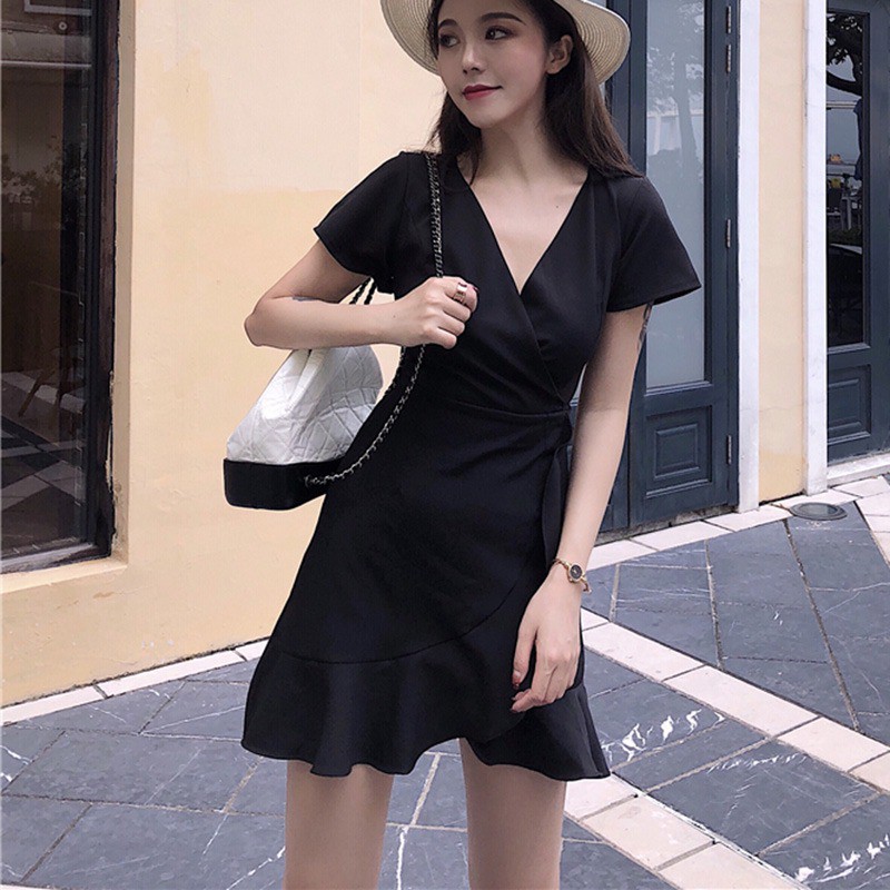 Đầm tay ngắn cổ thiết kế khoét chữ V gợi cảm cho nữ