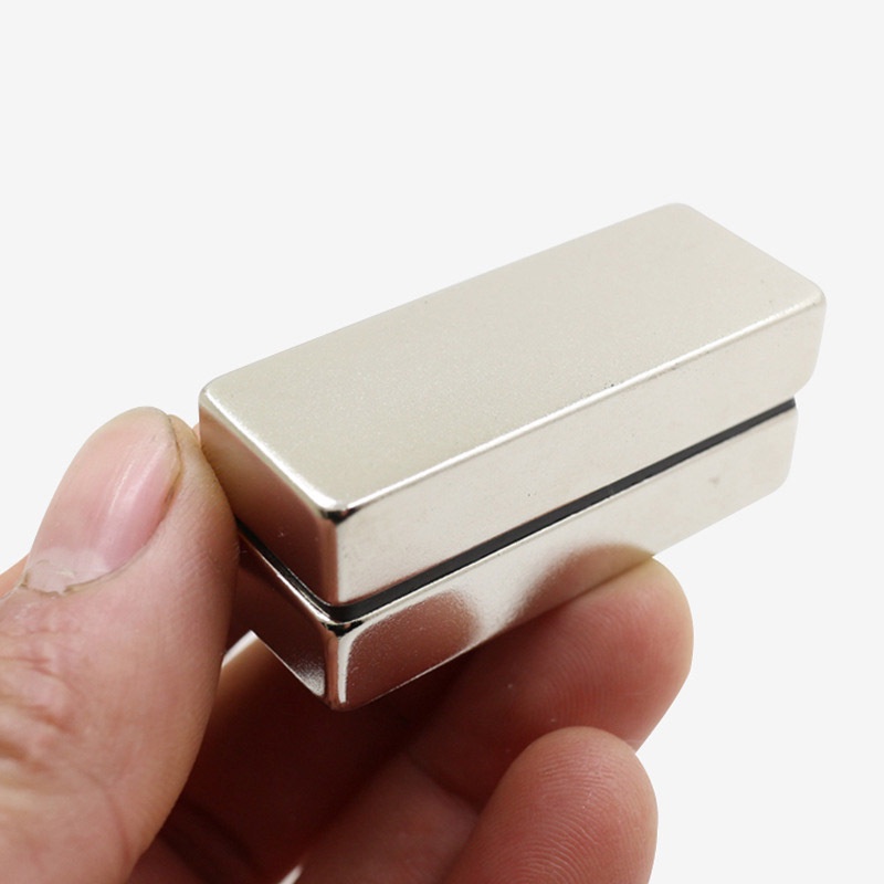 Nam châm đất hiếm 50x20x10mm phủ mạ niken N35 siêu mạnh