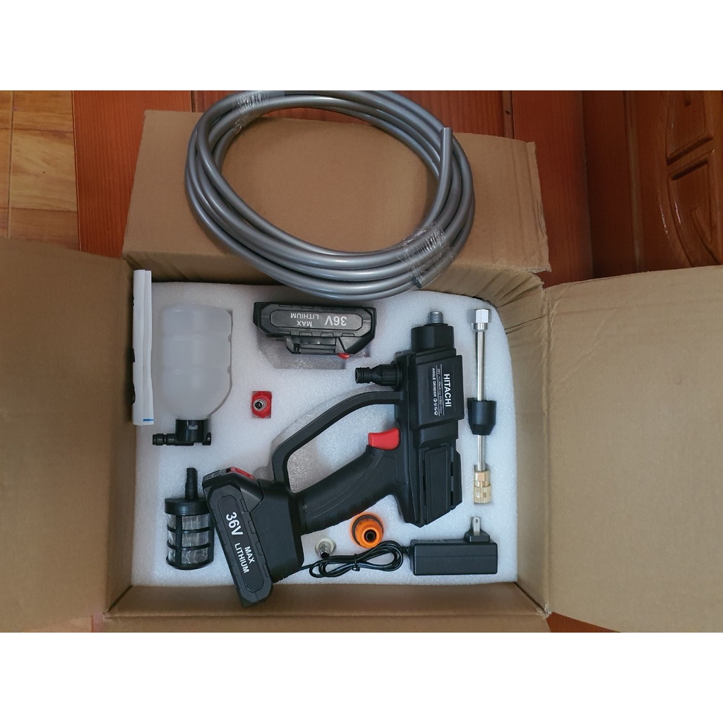Máy rửa xe gia đình, vệ sinh điều hòa H.I.T.A.C.H.I áp lực cao, dùng pin 36v, bản 1 pin, máy rửa xe chạy pin