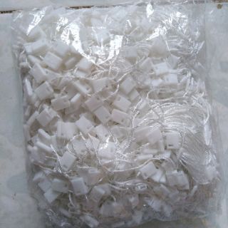 Ty vải xỏ mác quần áo.