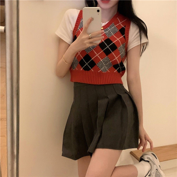 Áo dệt kim không tay cổ chữ V họa tiết kẻ sọc đính đá phong cách retro | BigBuy360 - bigbuy360.vn