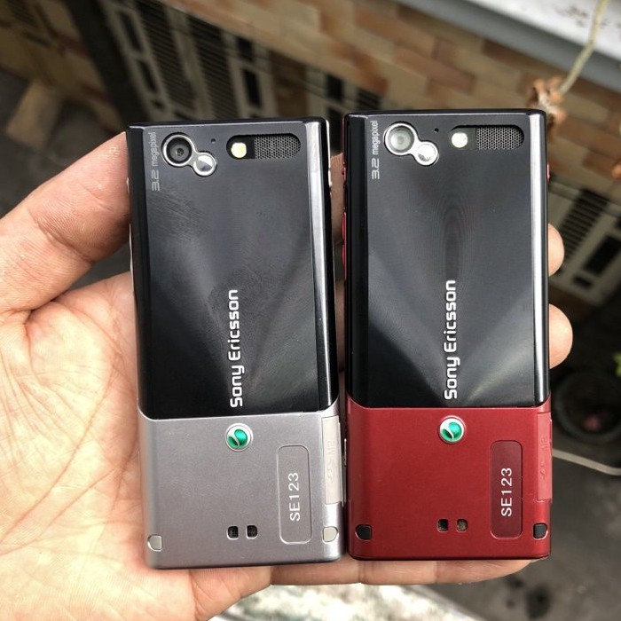 ĐIỆN THOẠI SONY ERICSSON T700 SIÊU MỎNG
