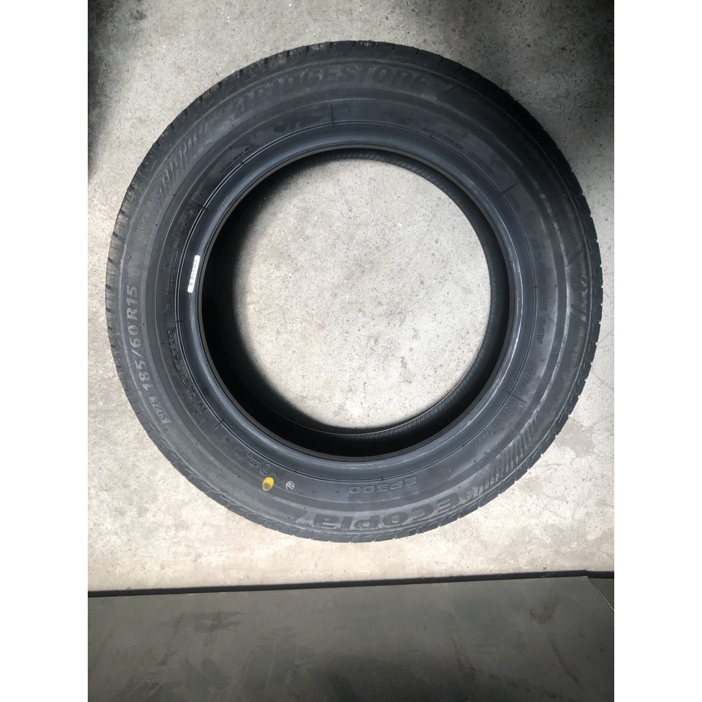 Lốp Bridgestone 185/60R15 EP300