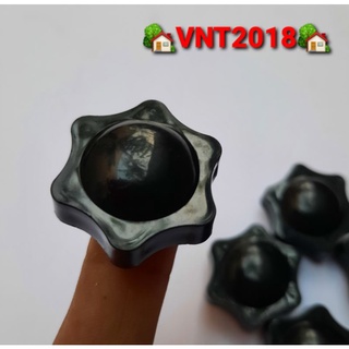 Nút vặn hoa mai tán M5